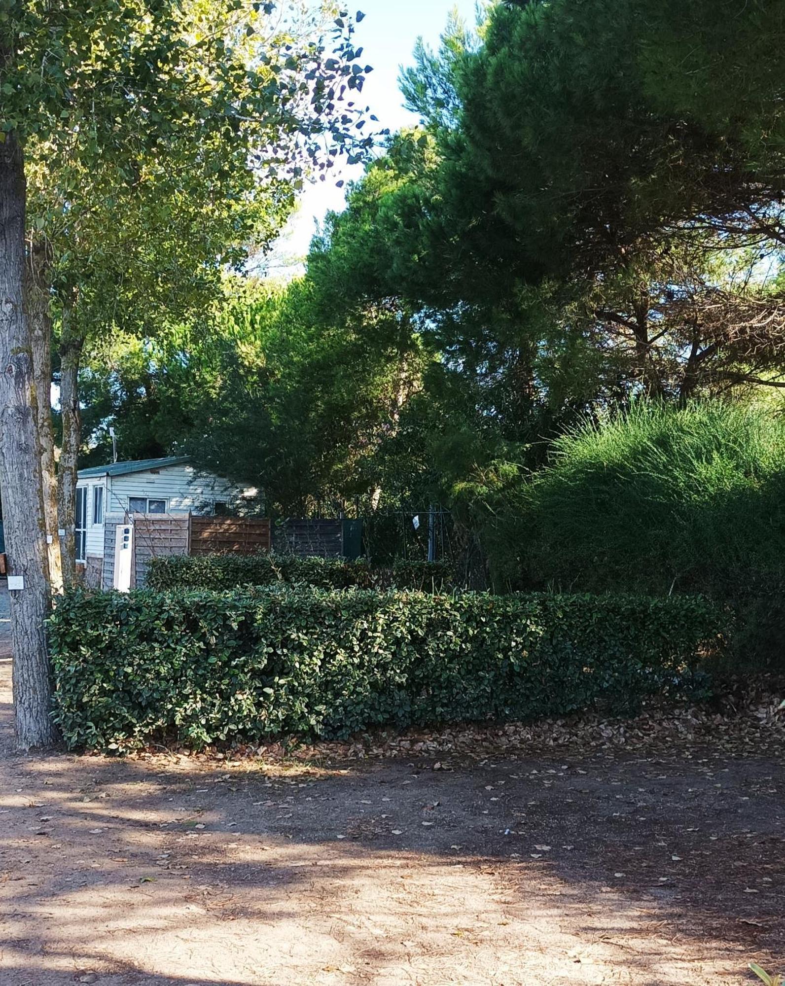Camping Le Roucan West Vias Bagian luar foto