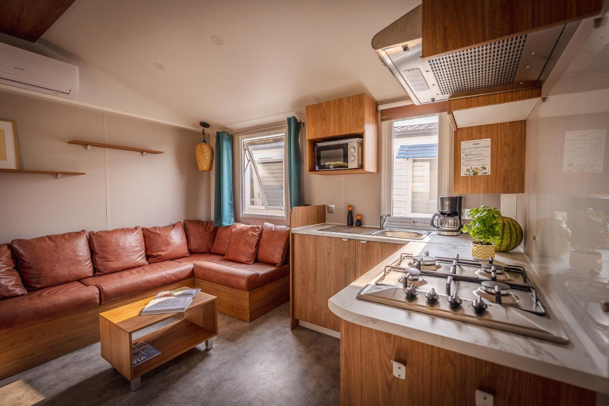 Camping Le Roucan West Vias Bagian luar foto