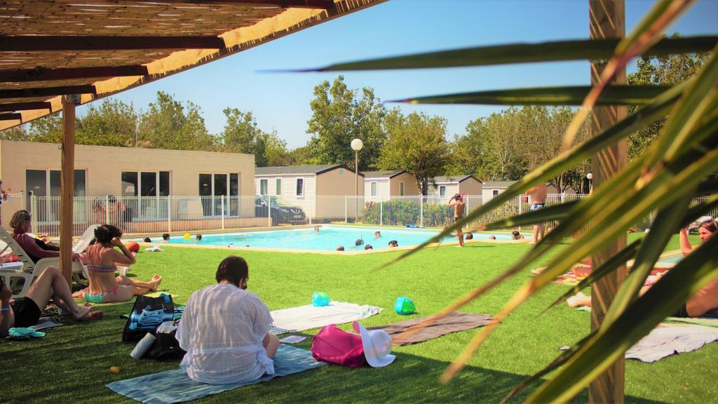 Camping Le Roucan West Vias Bagian luar foto