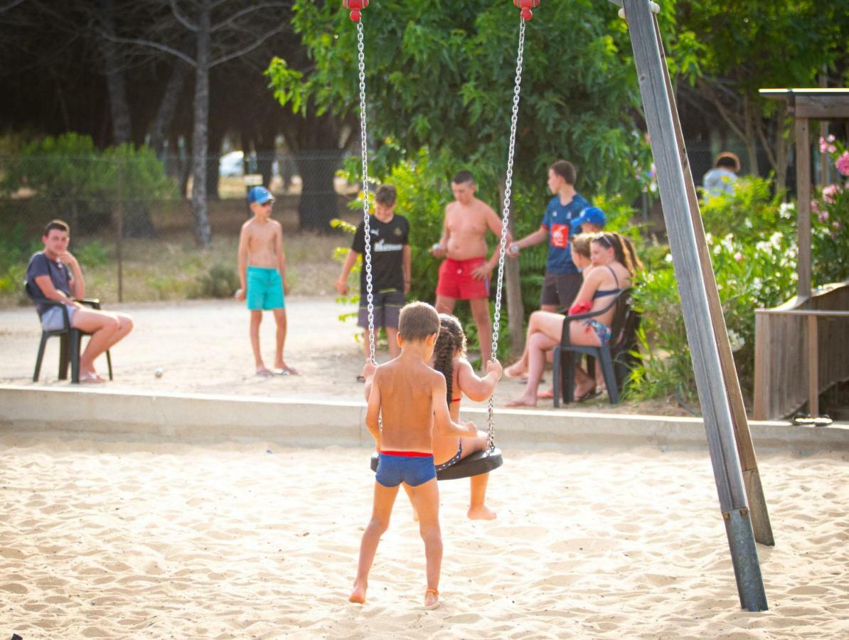 Camping Le Roucan West Vias Bagian luar foto
